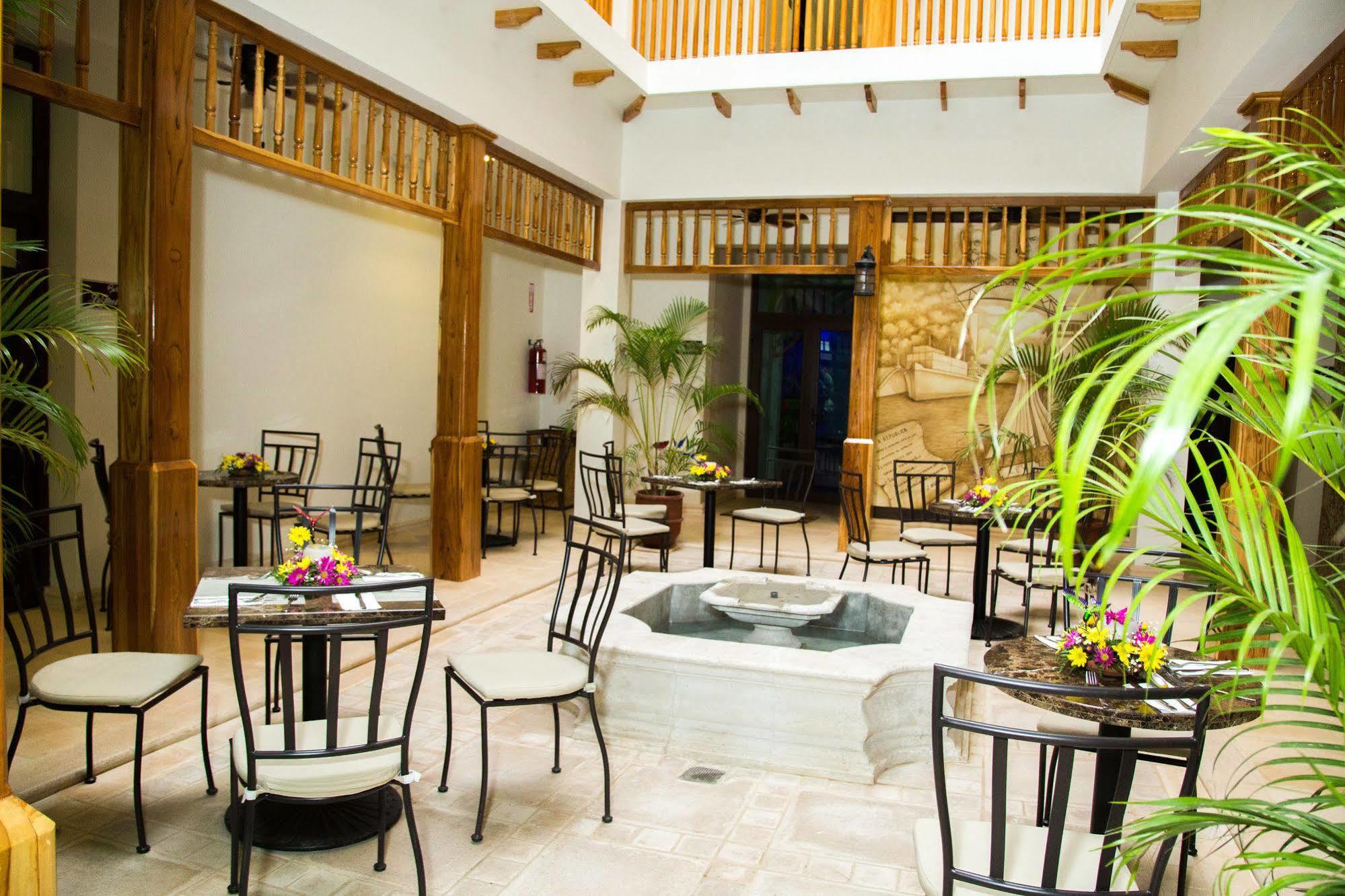 Hotel Presidente Las Tablas Exterior foto